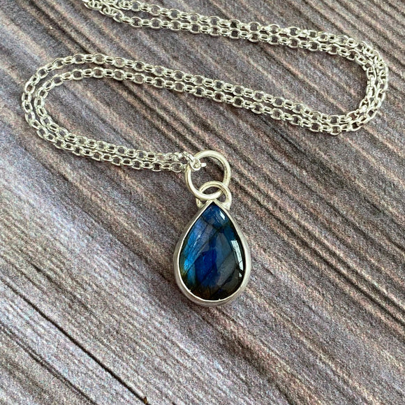 silver labradorite pendant