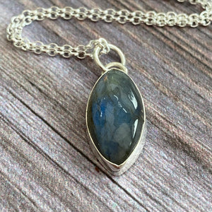 silver labradorite pendant